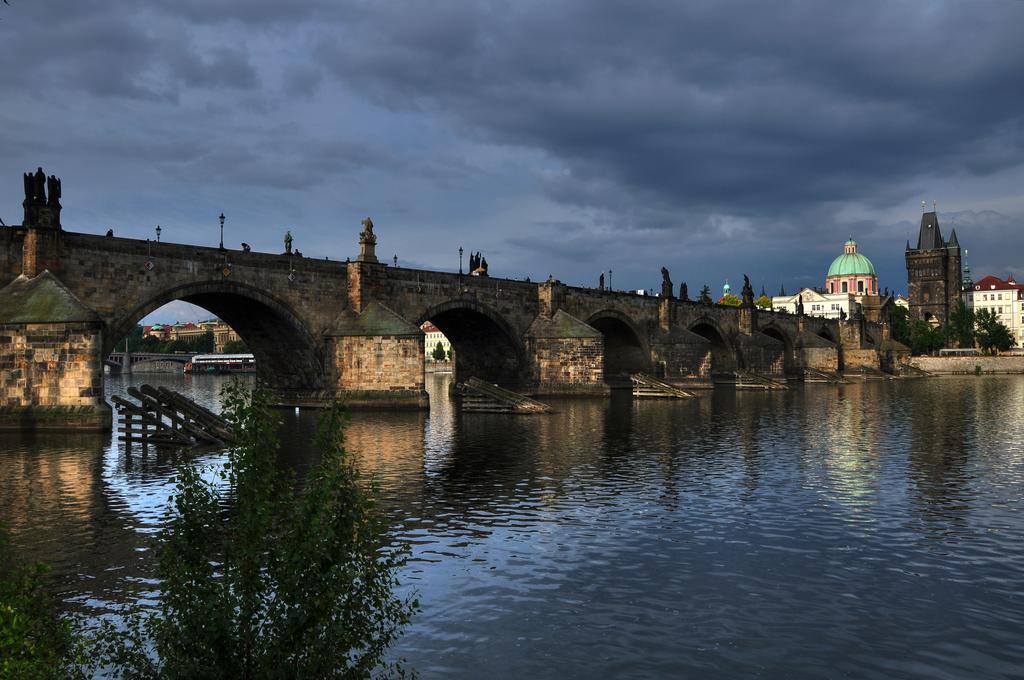 Hotel Certovka Praga Esterno foto